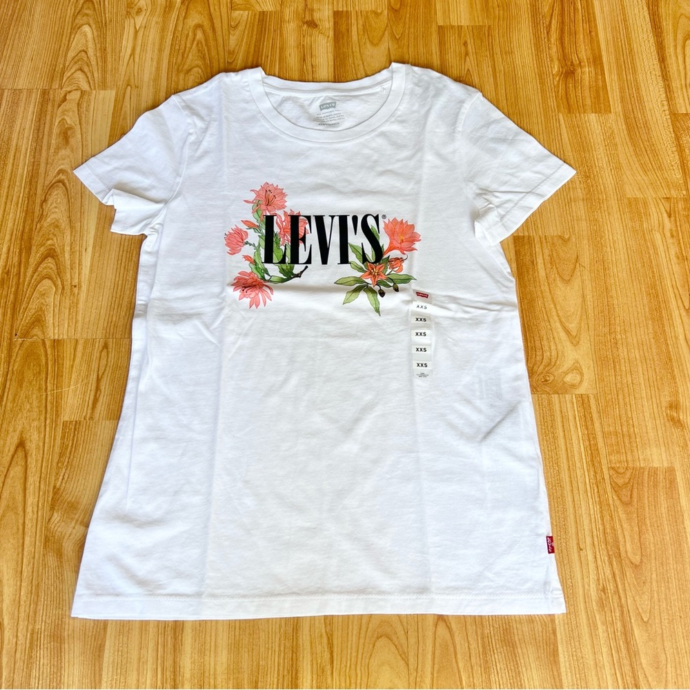 Levi’s women white t shirt